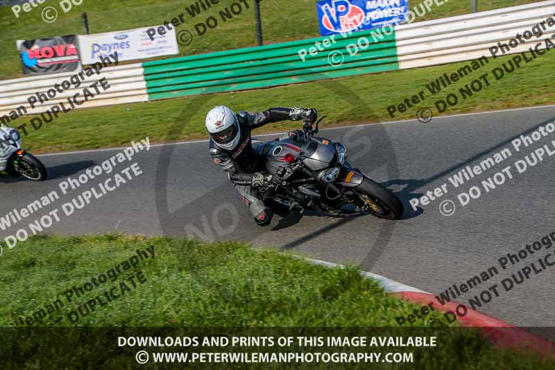 PJ Motorsport Photography 2018;enduro digital images;event digital images;eventdigitalimages;mallory park;mallory park photographs;mallory park trackday;mallory park trackday photographs;no limits trackdays;peter wileman photography;racing digital images;trackday digital images;trackday photos